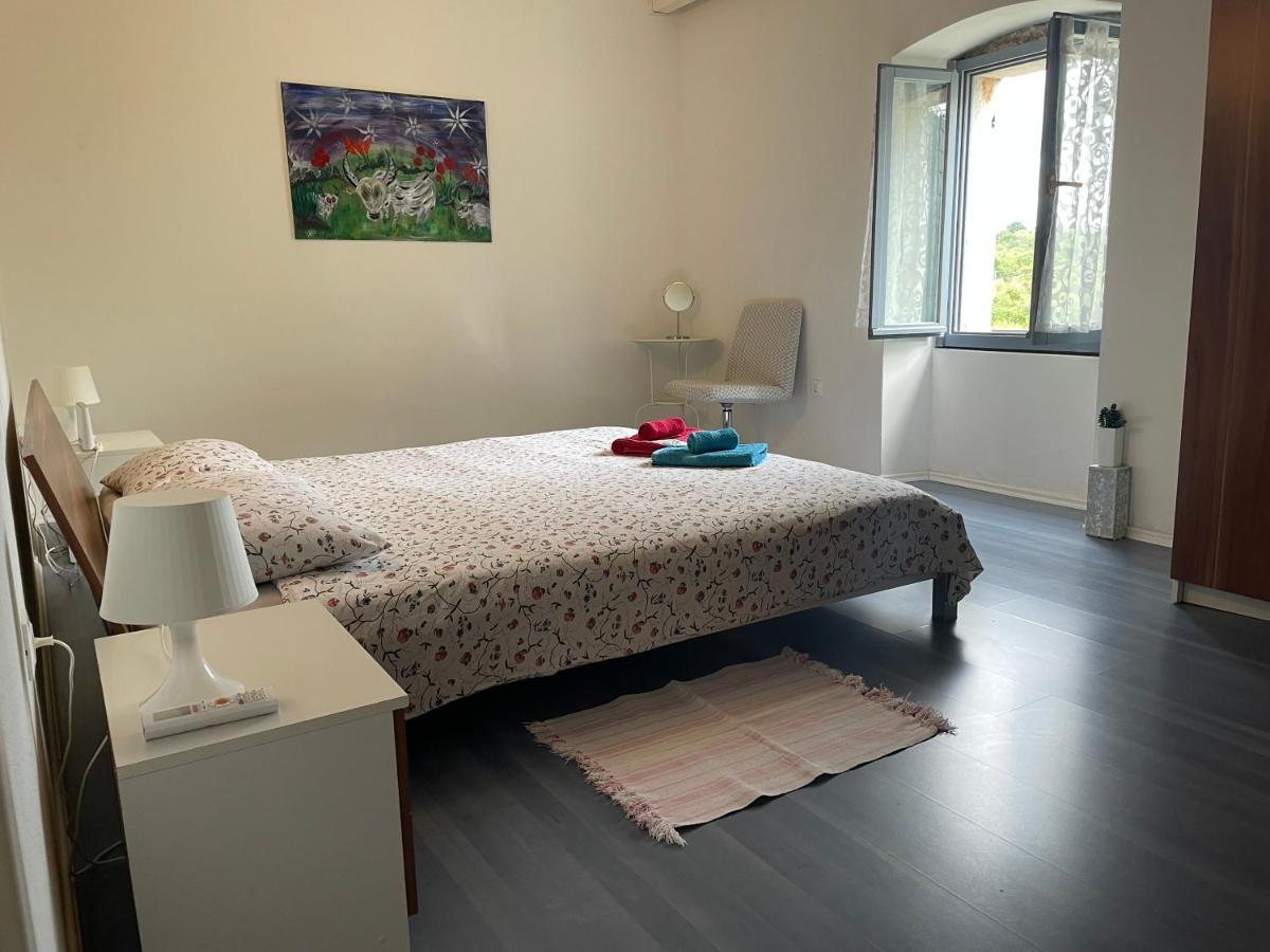 Holiday Home Ava1 With Pool & Holiday Home Ava2 With Whirlpool Baderna Kültér fotó
