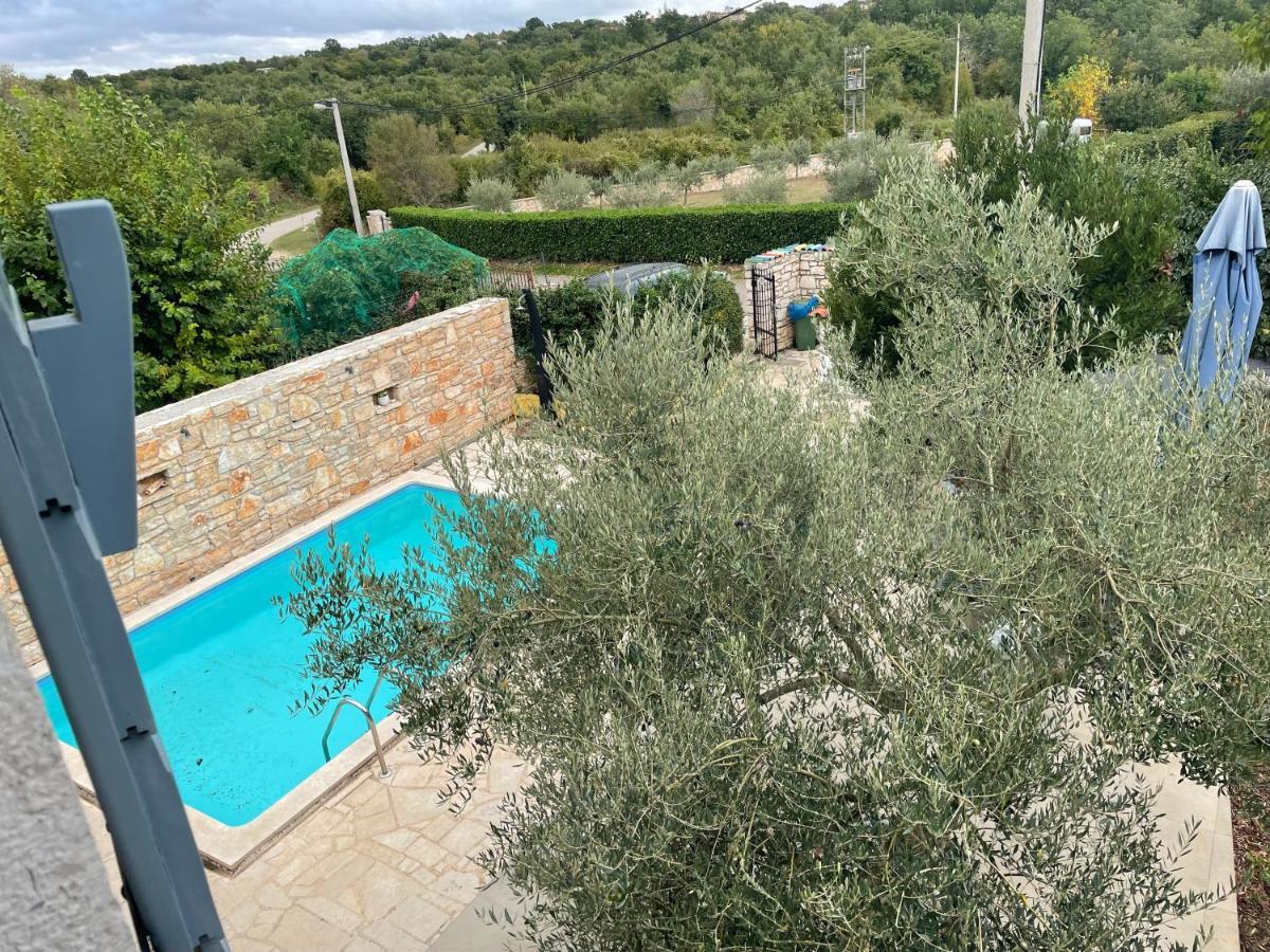 Holiday Home Ava1 With Pool & Holiday Home Ava2 With Whirlpool Baderna Kültér fotó