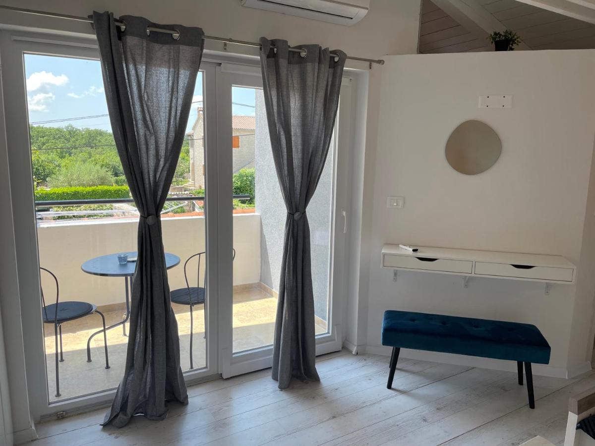 Holiday Home Ava1 With Pool & Holiday Home Ava2 With Whirlpool Baderna Kültér fotó
